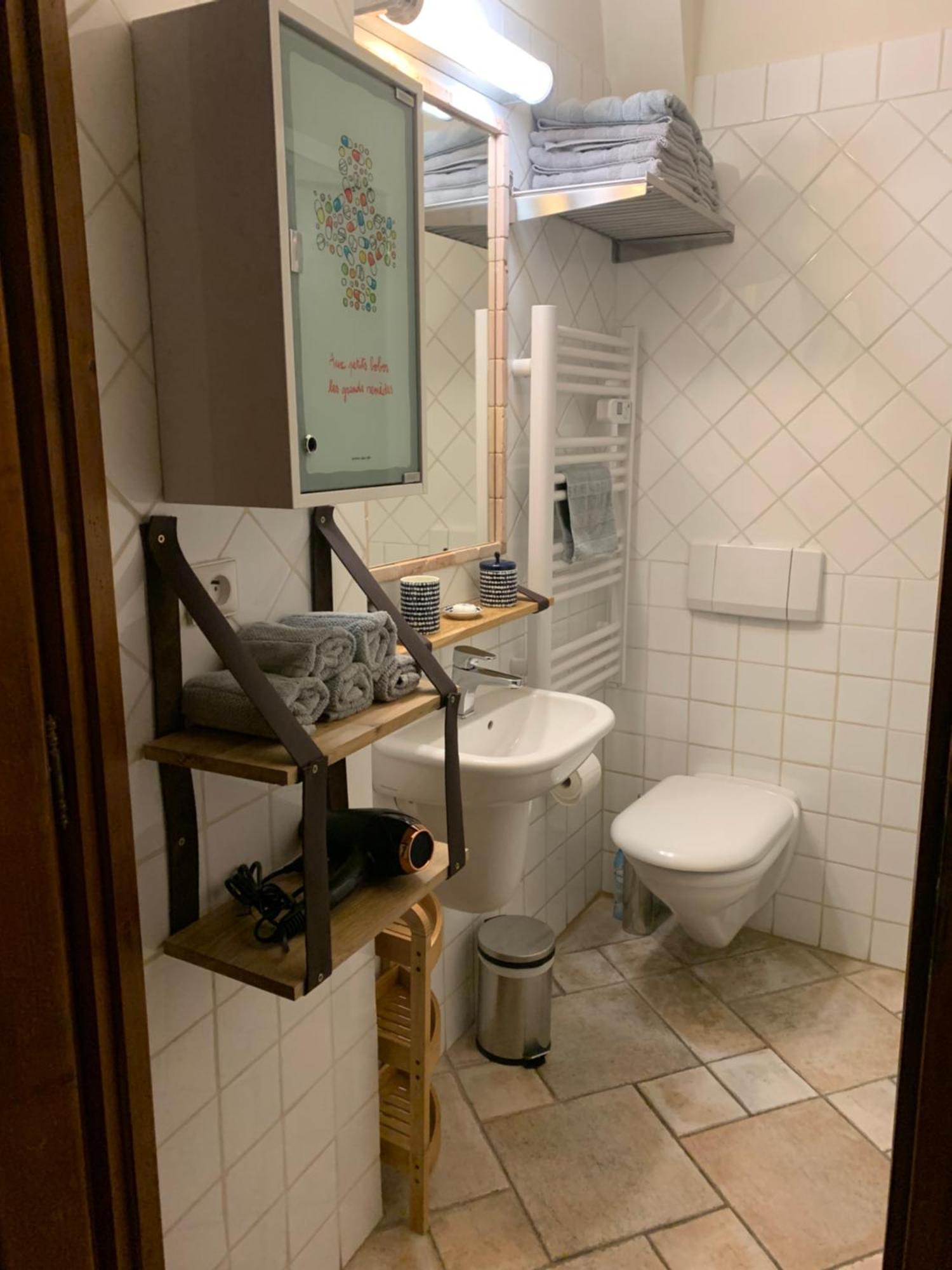 L'Elegante - Maison De Ville Avec Bains A Remous - Parking Inclus Saint-Paul-de-Vence Kültér fotó