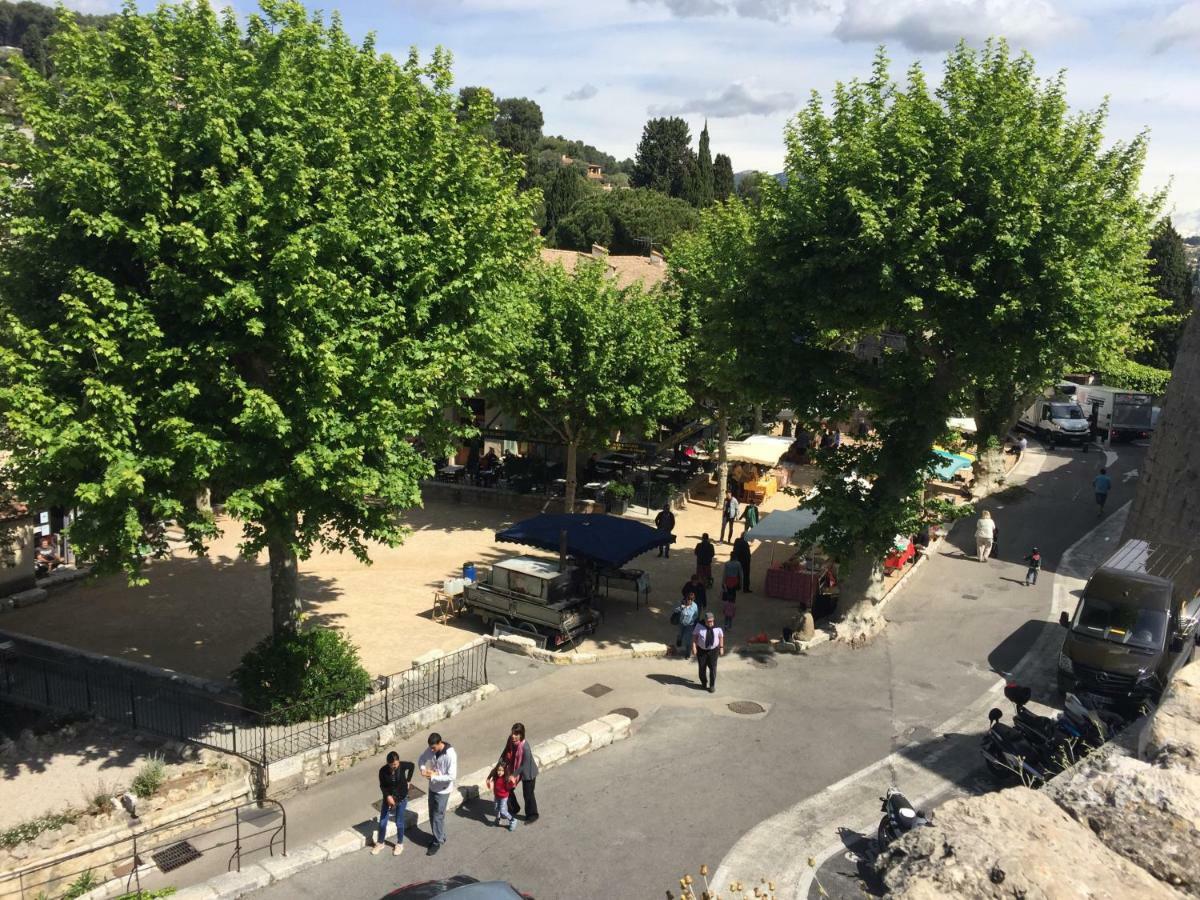L'Elegante - Maison De Ville Avec Bains A Remous - Parking Inclus Saint-Paul-de-Vence Kültér fotó